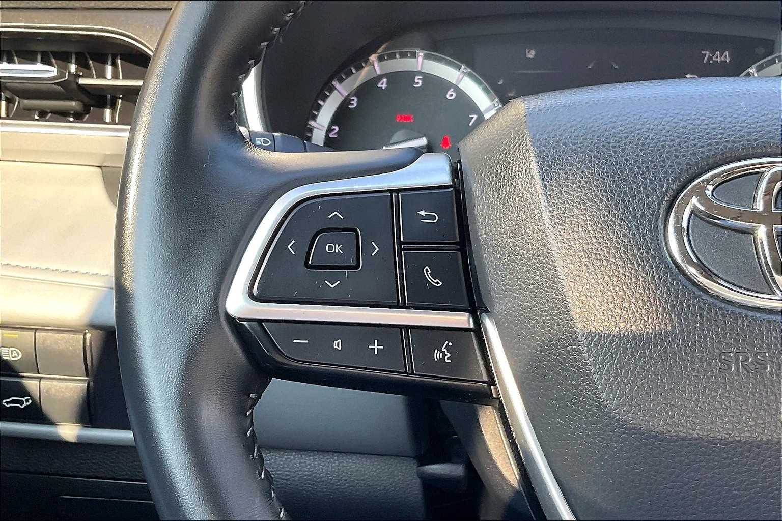 2022 Toyota Highlander XLE - Photo 23