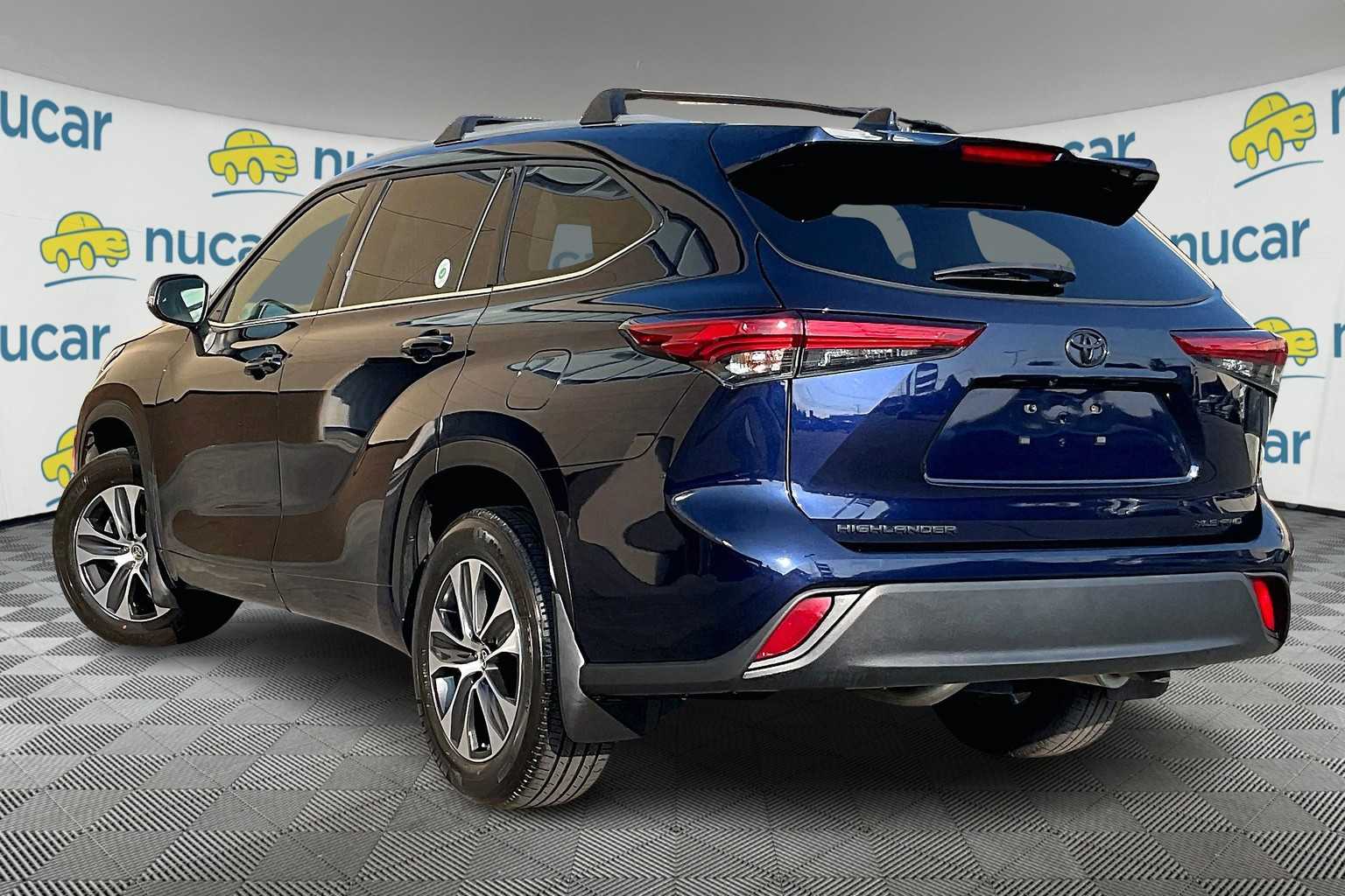 2022 Toyota Highlander XLE - Photo 4