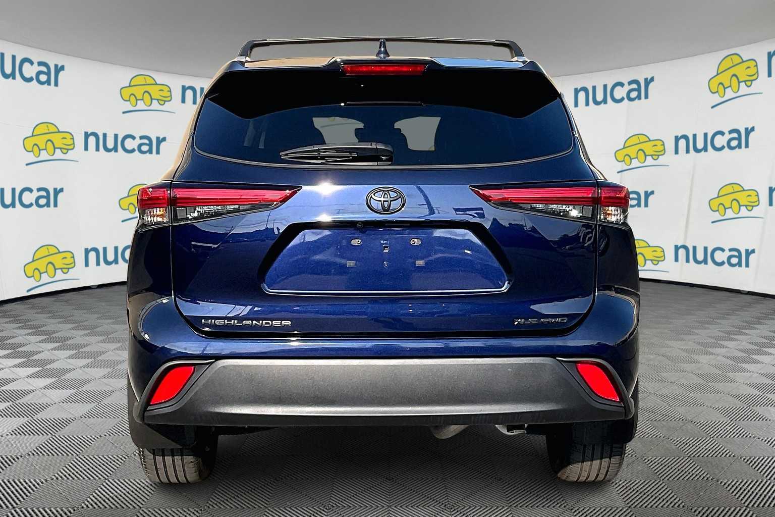 2022 Toyota Highlander XLE - Photo 5