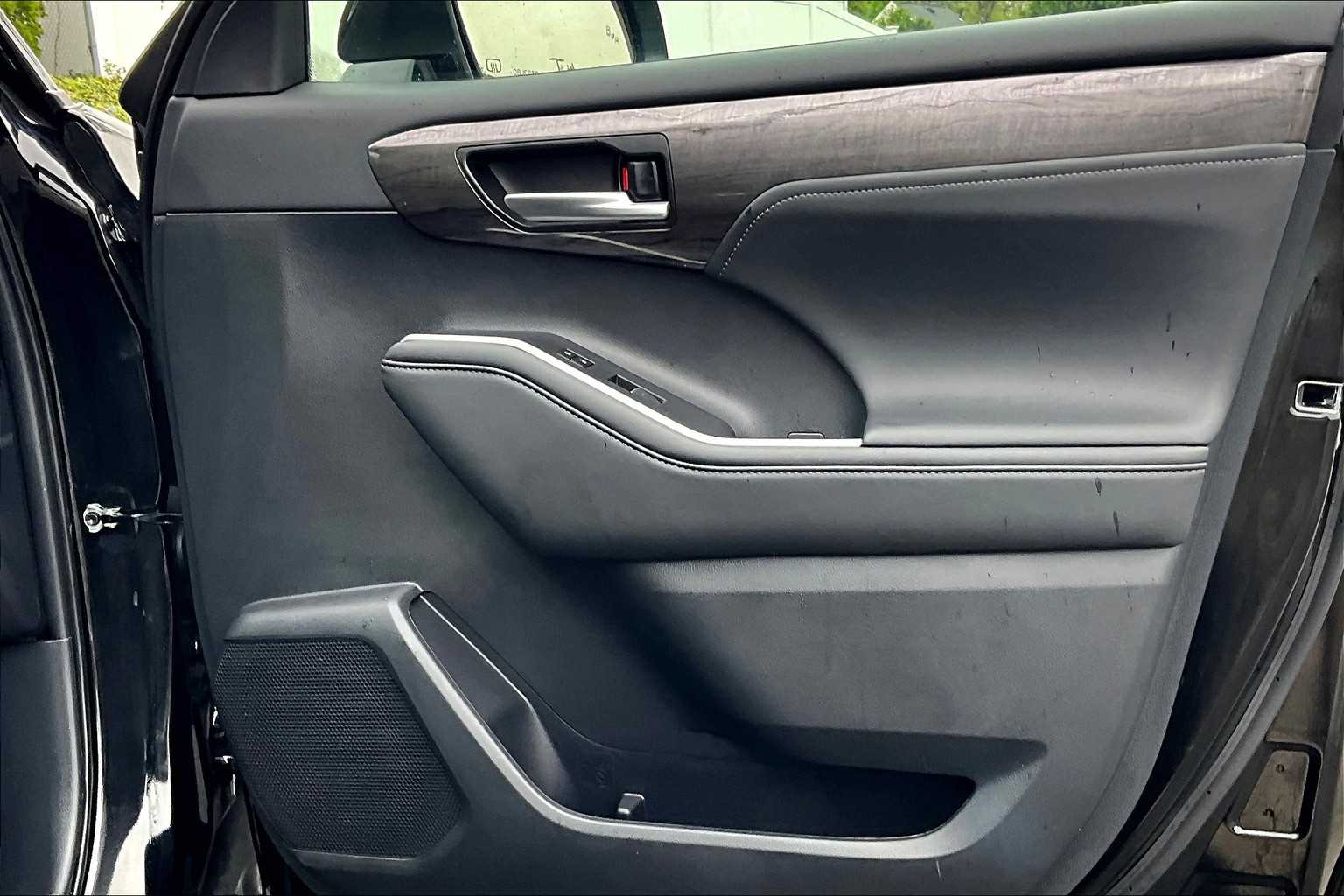 2024 Toyota Highlander Platinum - Photo 12