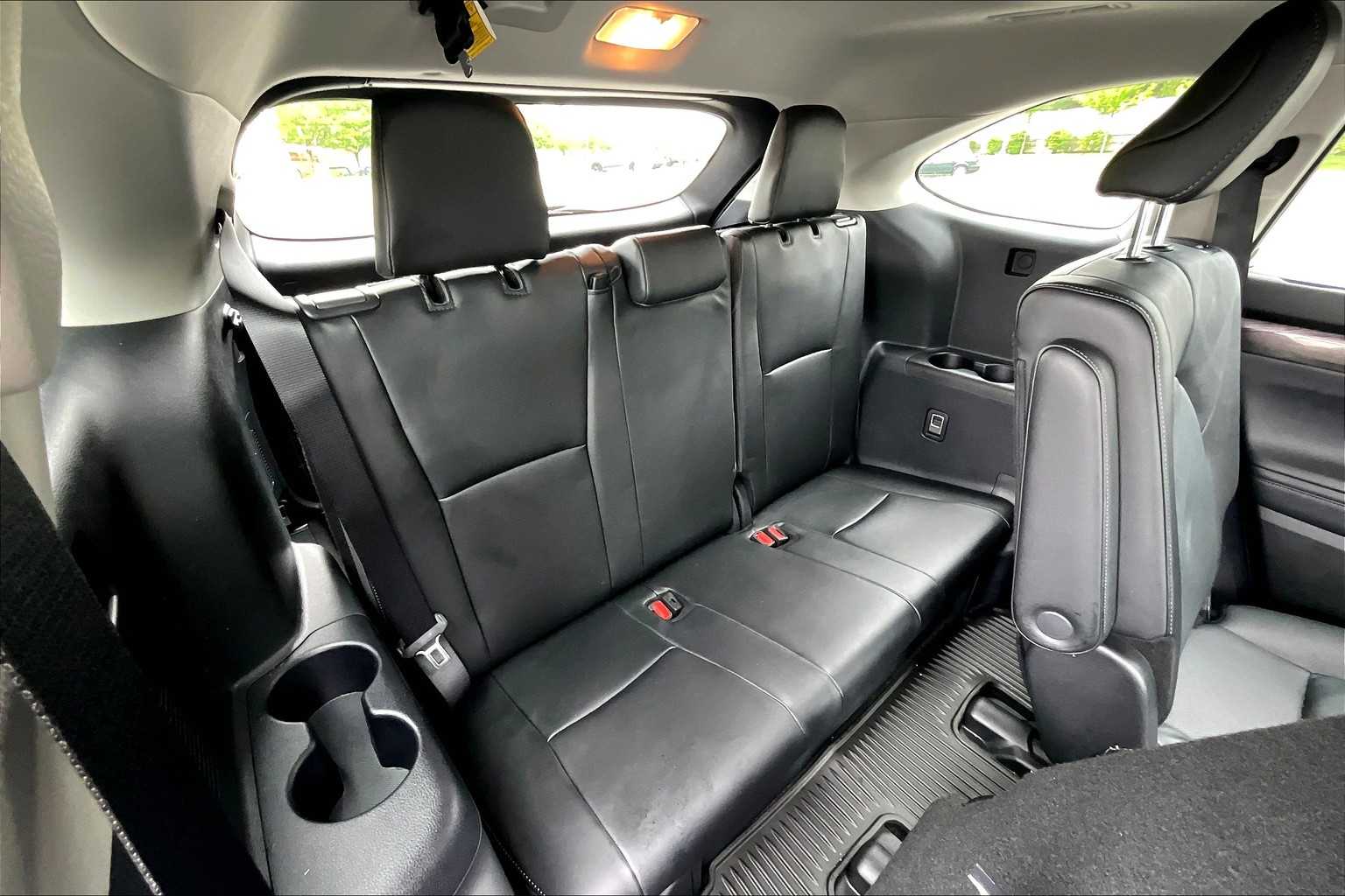 2024 Toyota Highlander Platinum - Photo 17