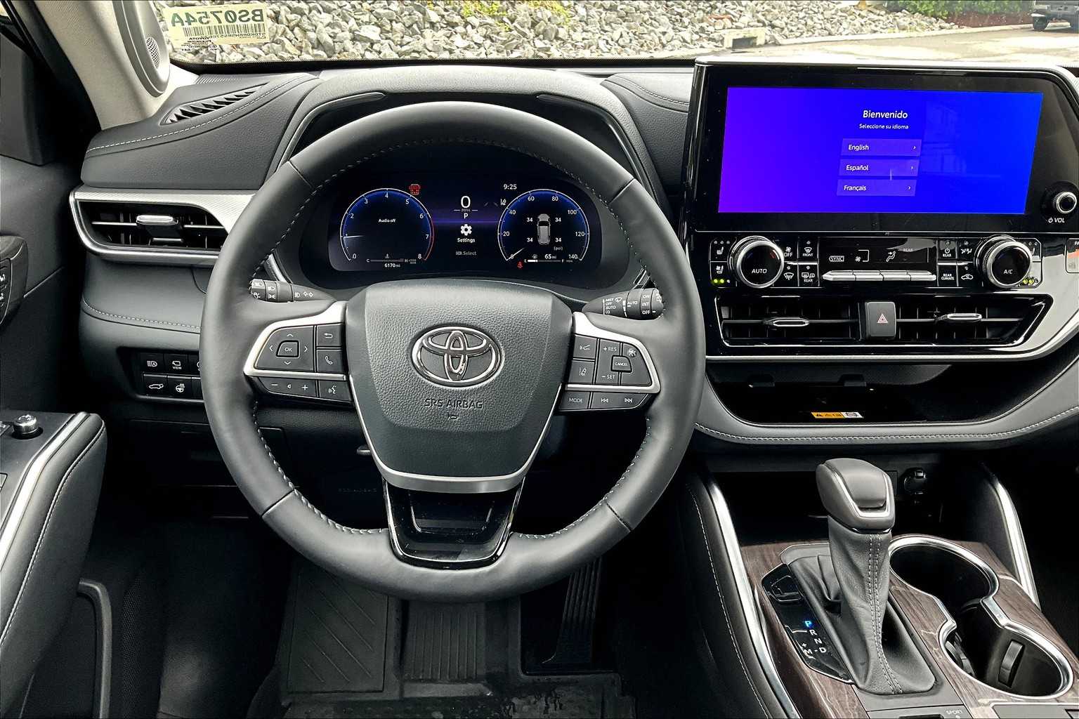 2024 Toyota Highlander Platinum - Photo 18