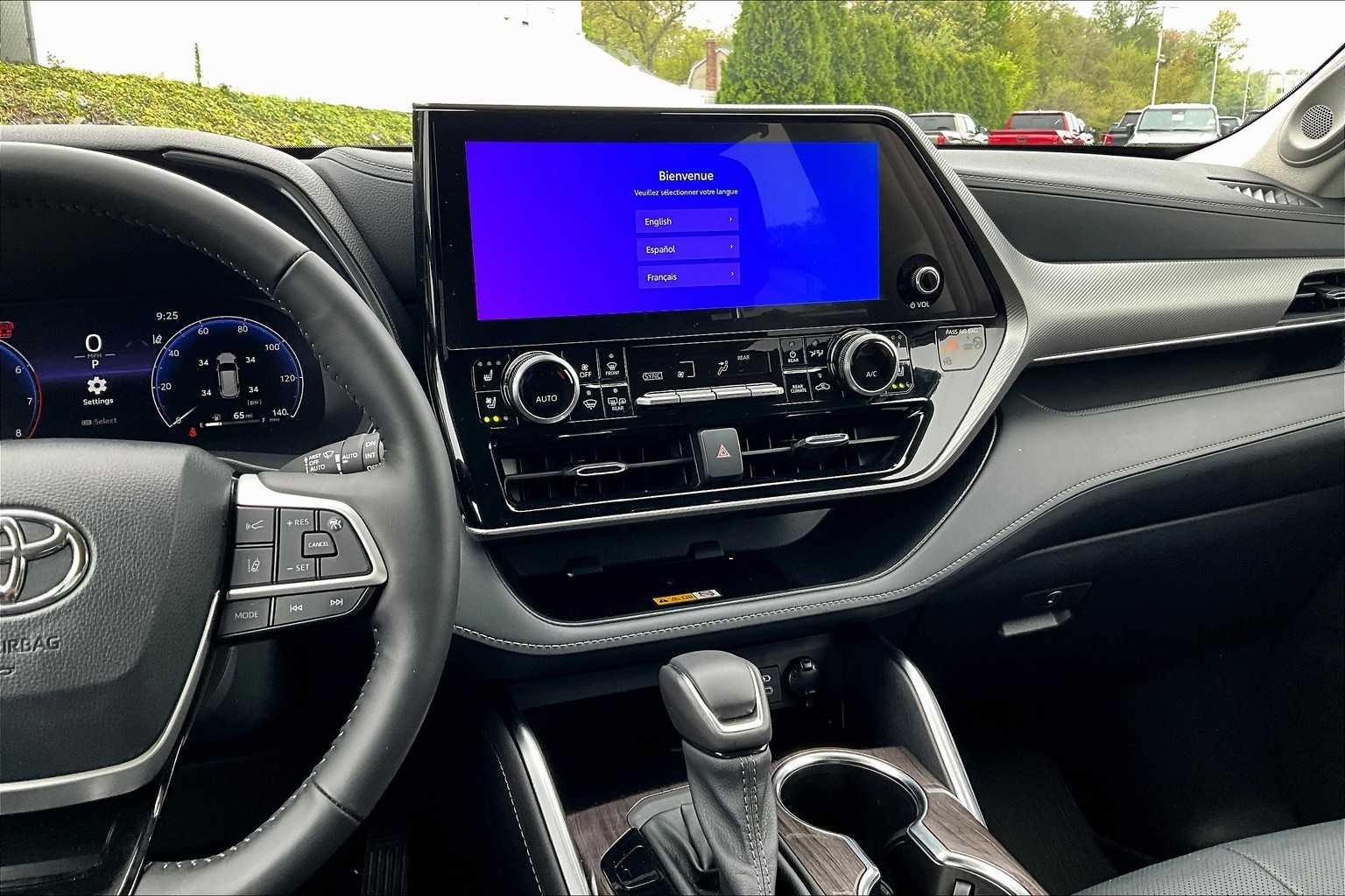 2024 Toyota Highlander Platinum - Photo 19