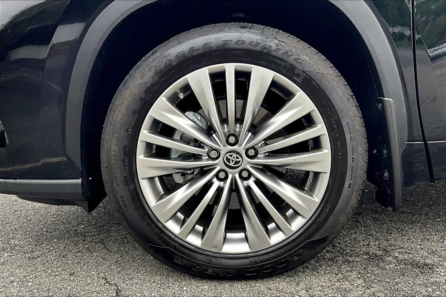 2024 Toyota Highlander Platinum - Photo 7