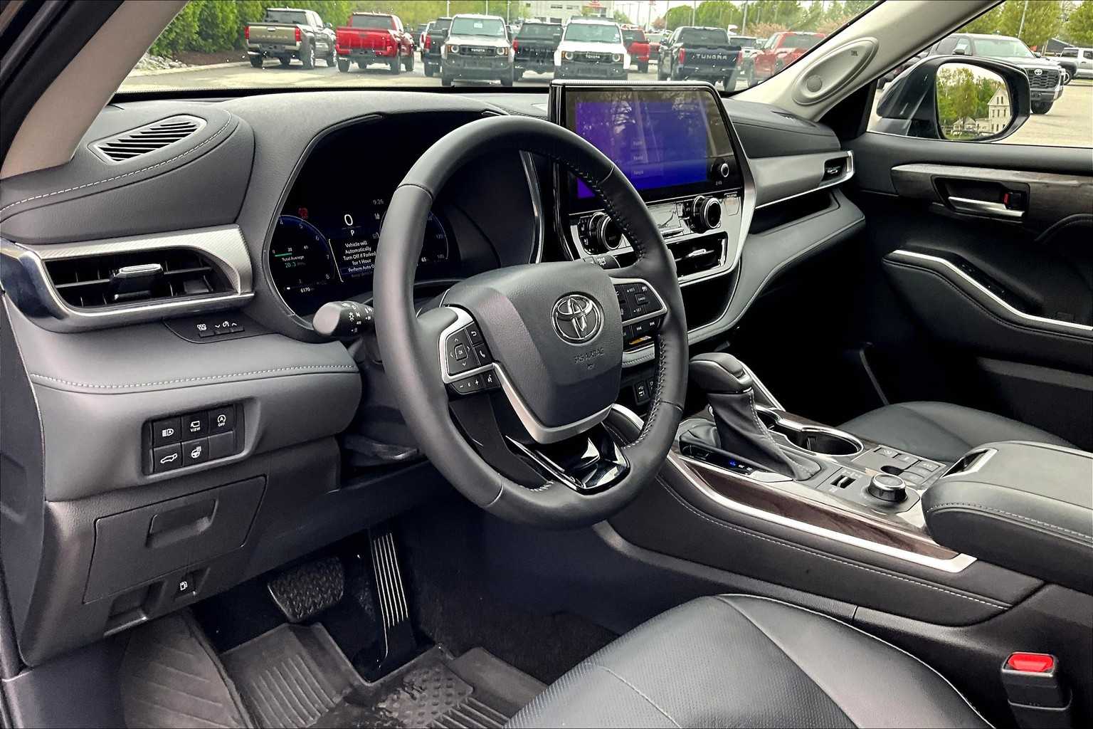 2024 Toyota Highlander Platinum - Photo 8