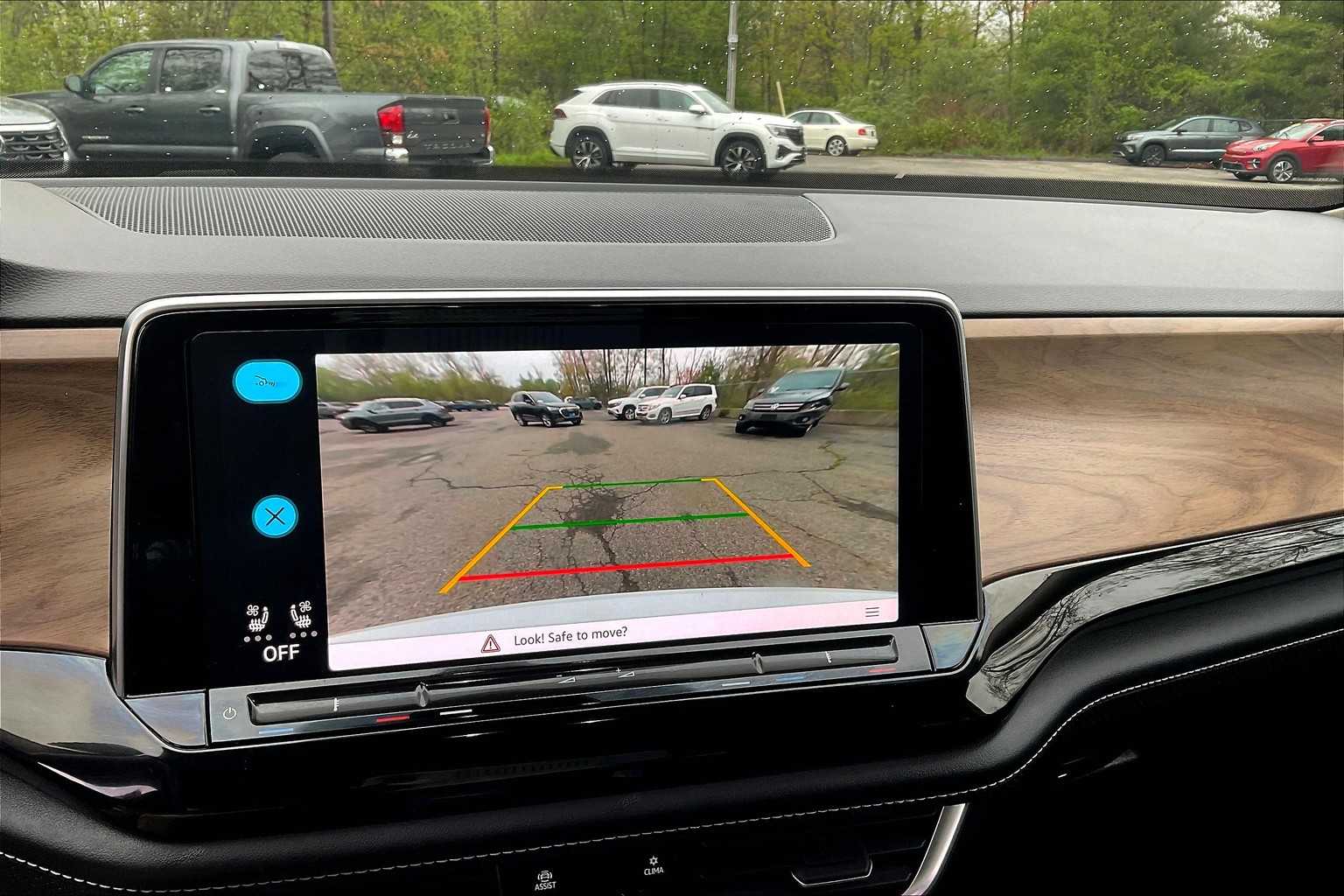 2024 Volkswagen Atlas 2.0T SE - Photo 20