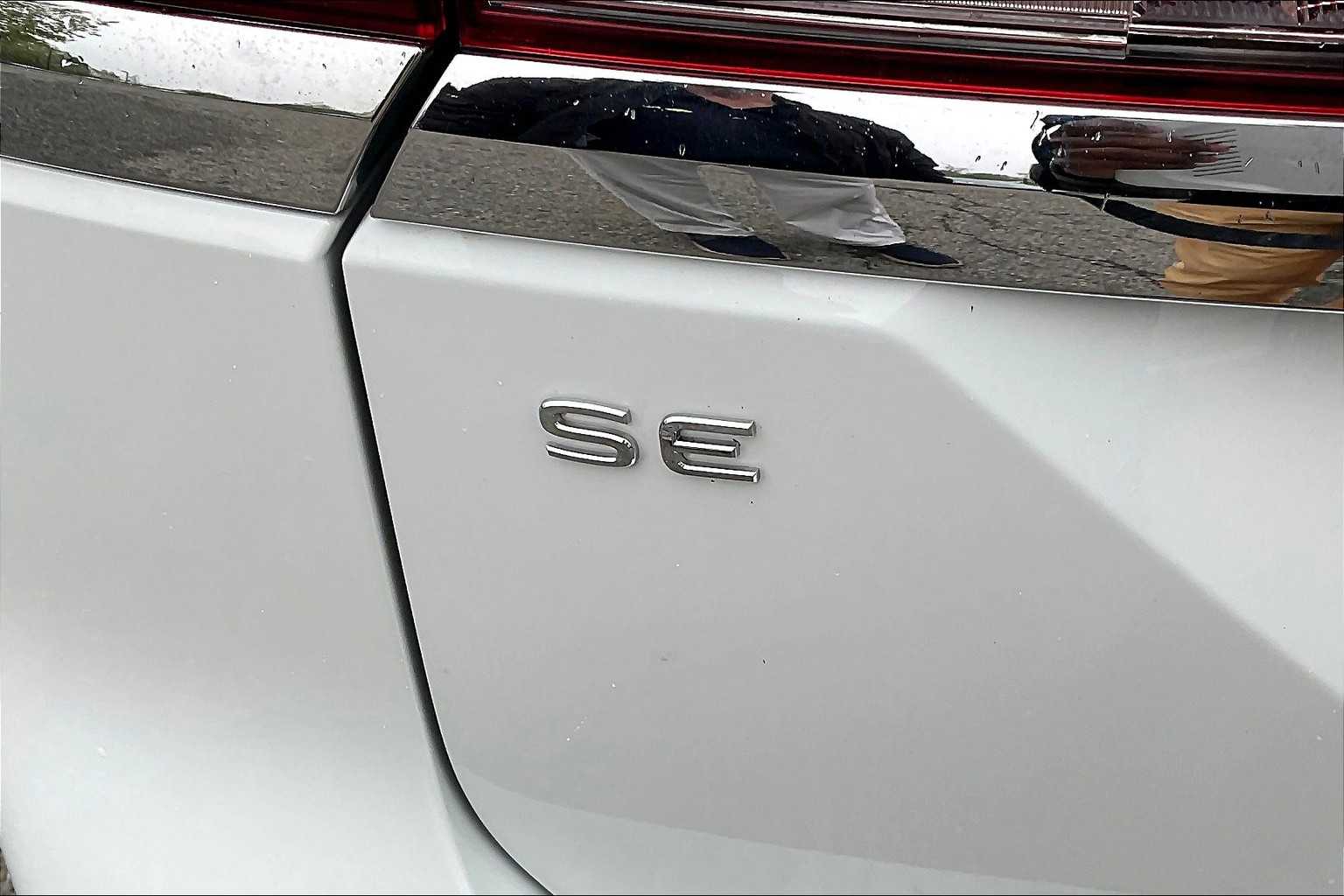 2024 Volkswagen Atlas 2.0T SE - Photo 30