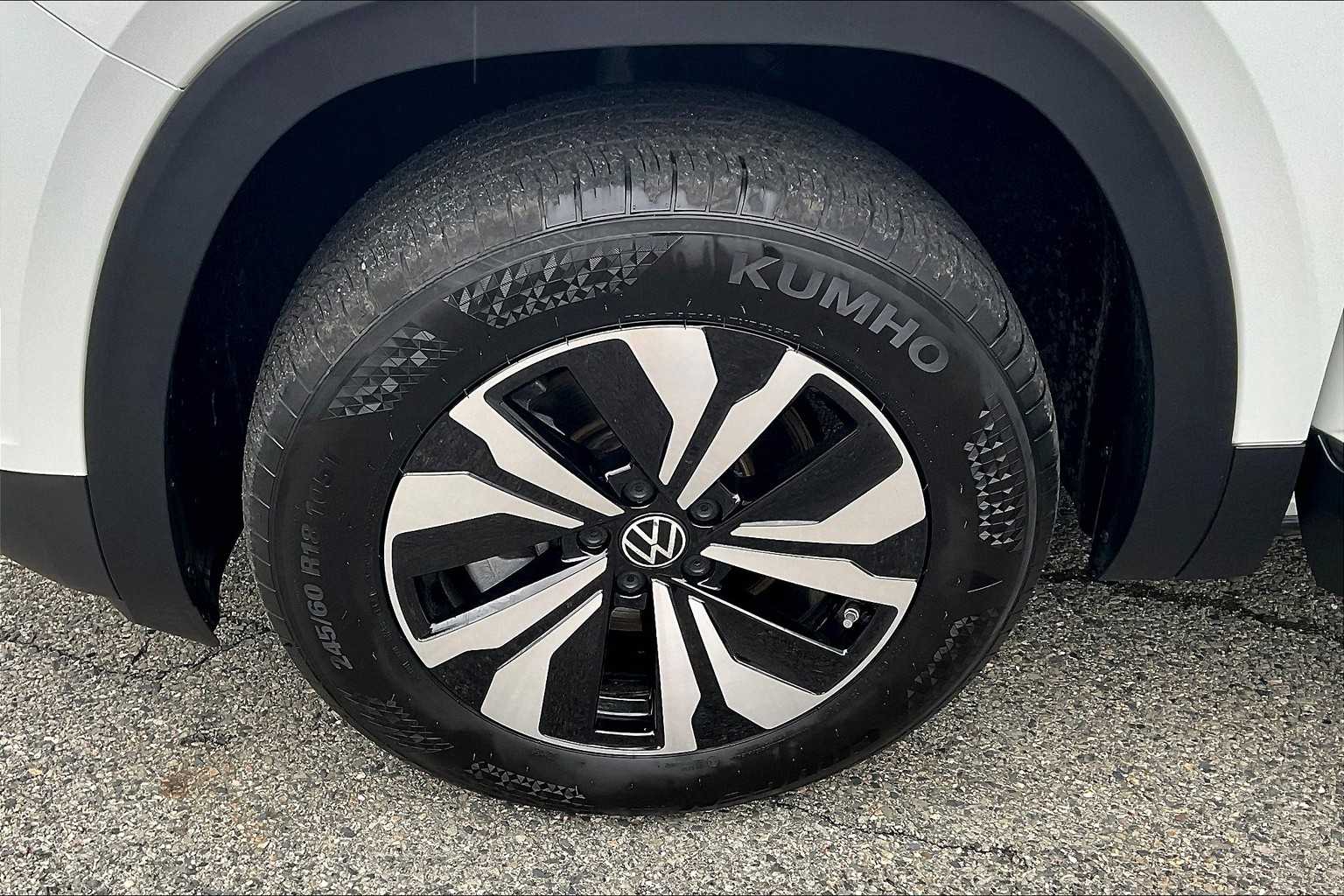 2024 Volkswagen Atlas 2.0T SE - Photo 7