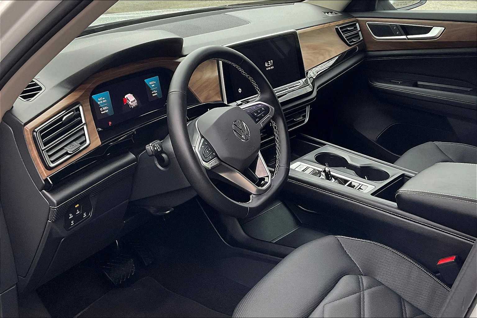 2024 Volkswagen Atlas 2.0T SE - Photo 8