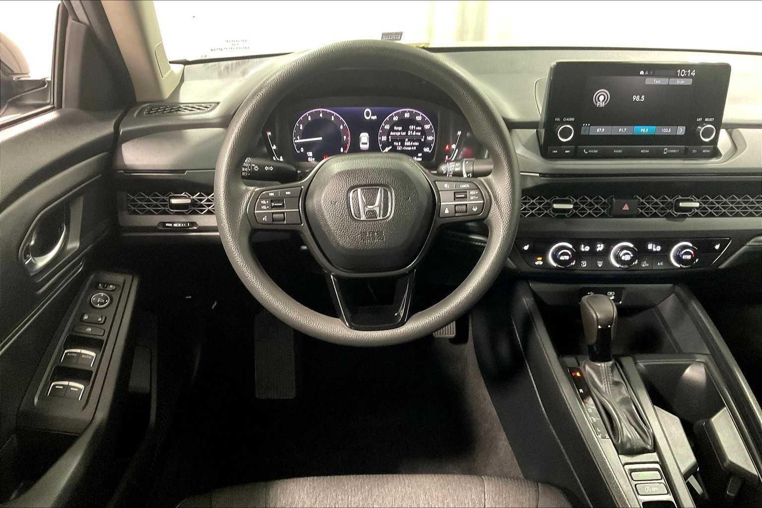 2025 Honda Accord SE - Photo 17