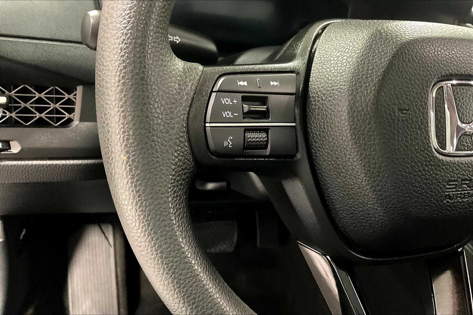 2025 Honda Accord SE - Photo 23