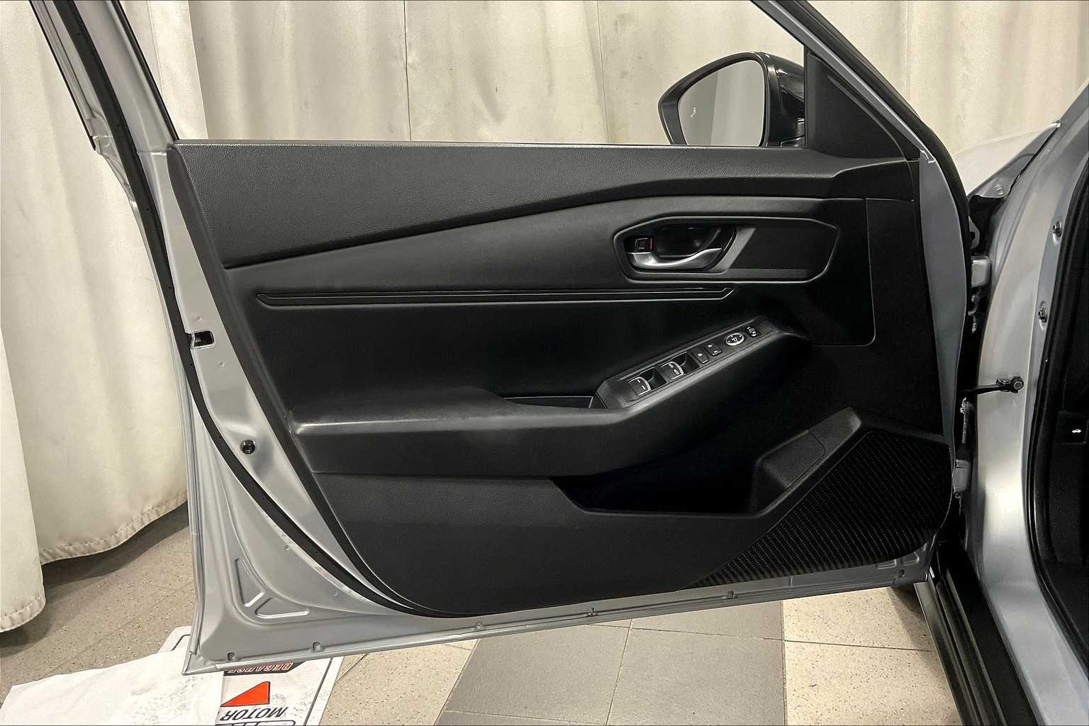 2025 Honda Accord SE - Photo 9