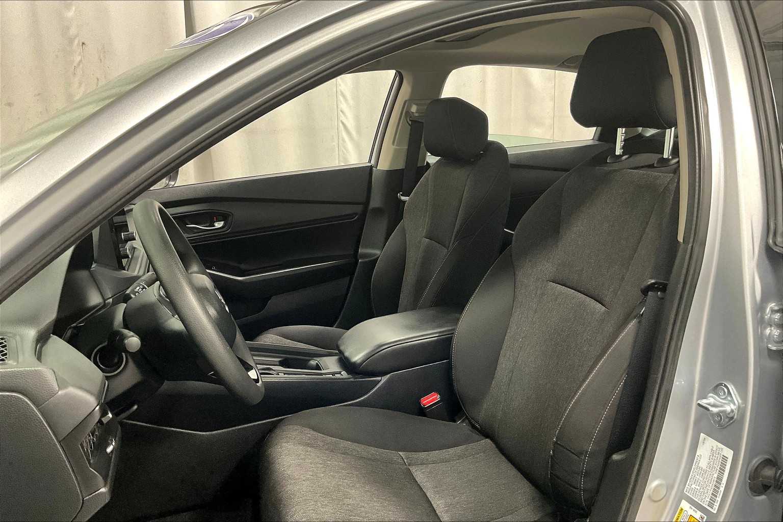 2025 Honda Accord SE - Photo 10