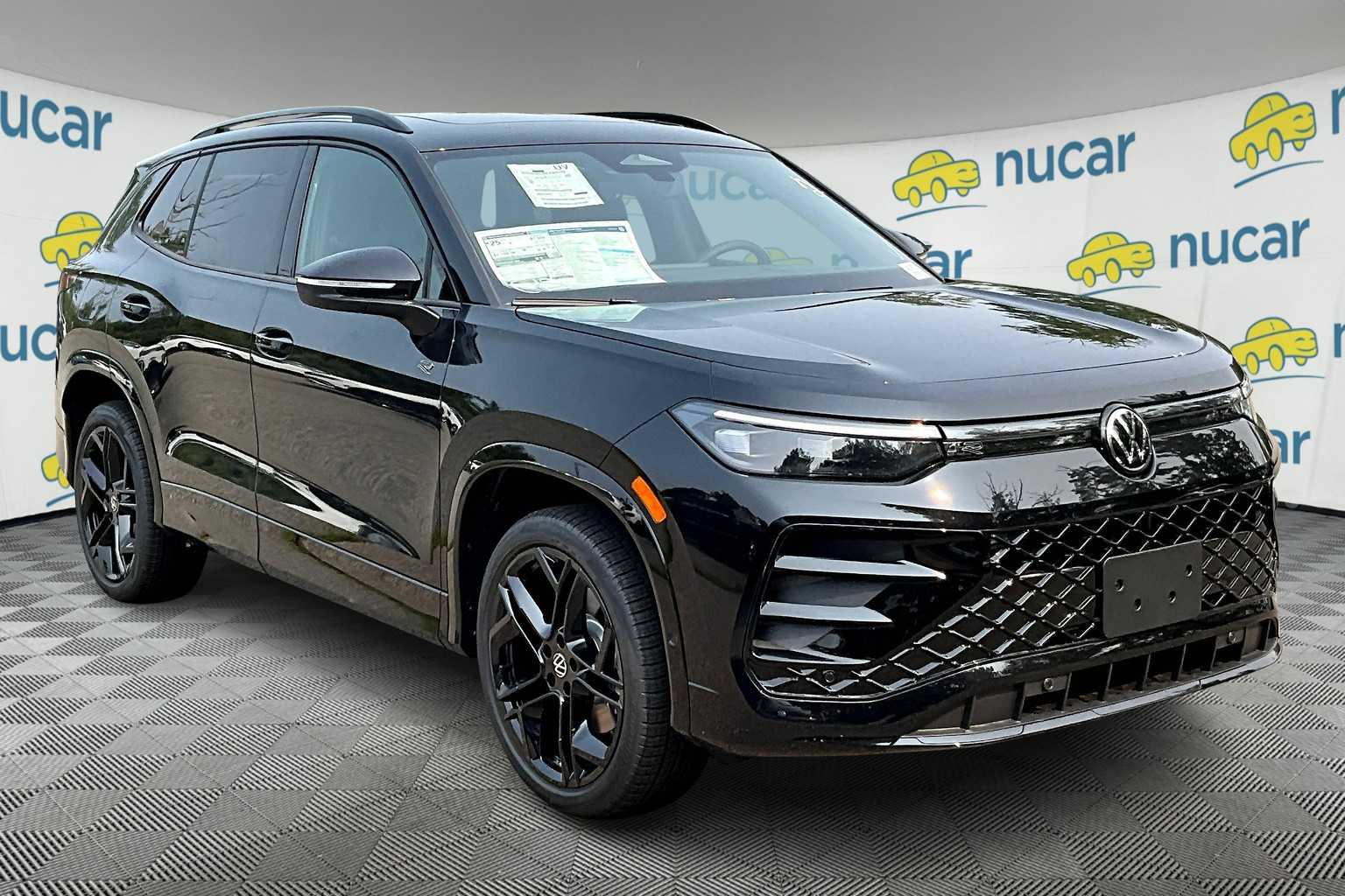2025 Volkswagen Tiguan SE R-Line Black