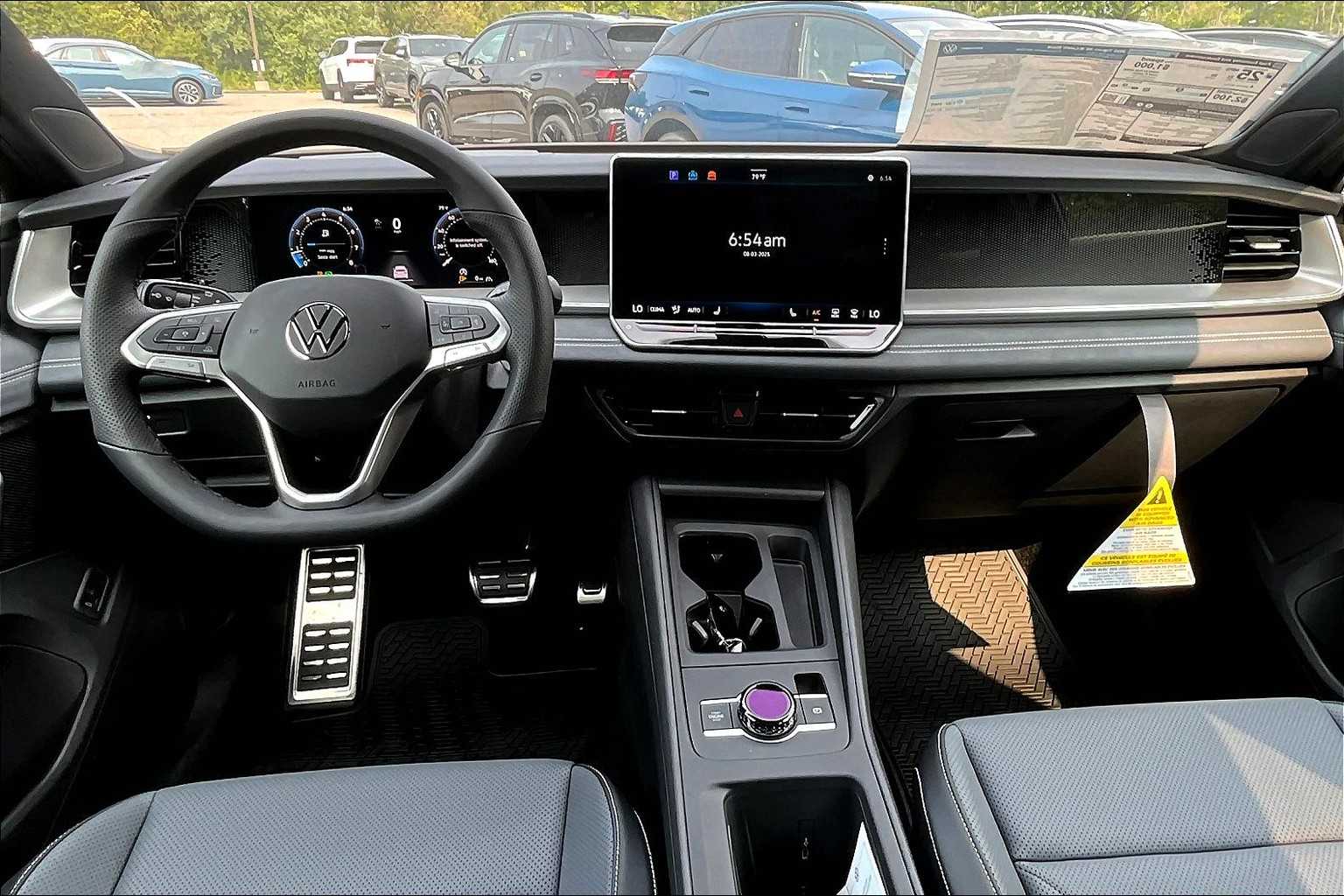 2025 Volkswagen Tiguan SE R-Line Black - Photo 12