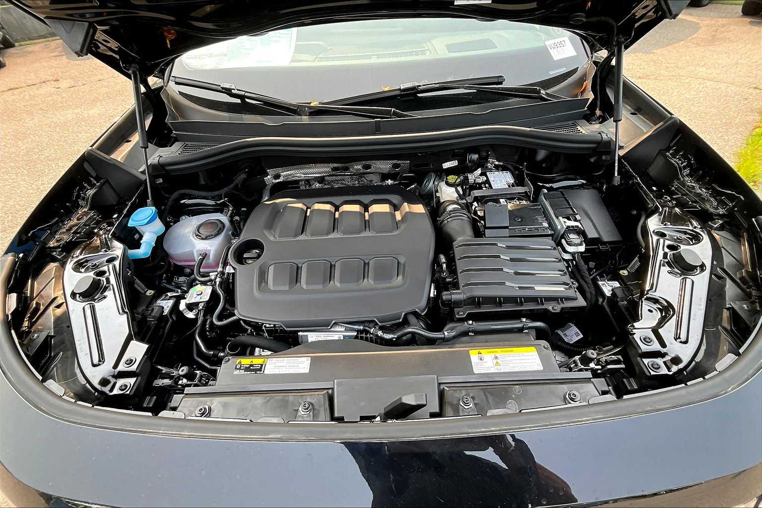 2025 Volkswagen Tiguan SE R-Line Black - Photo 16