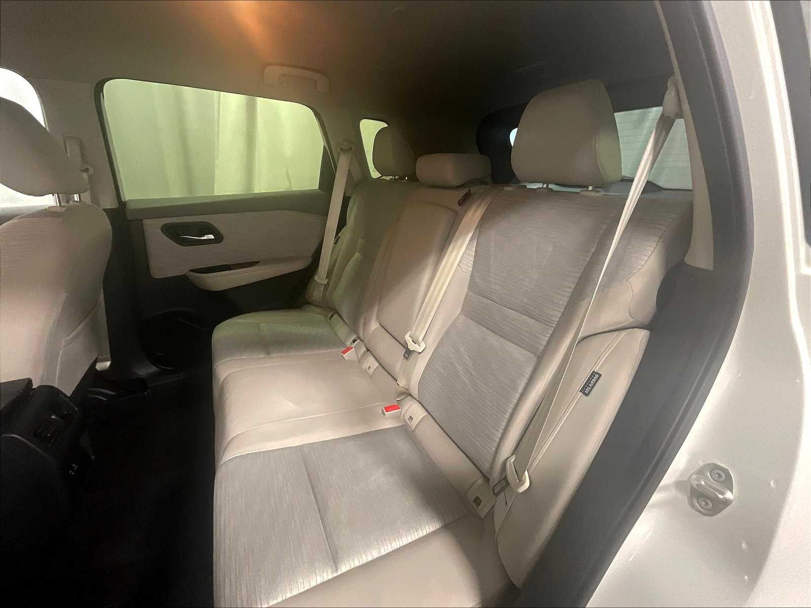 2023 Nissan Rogue SV - Photo 15