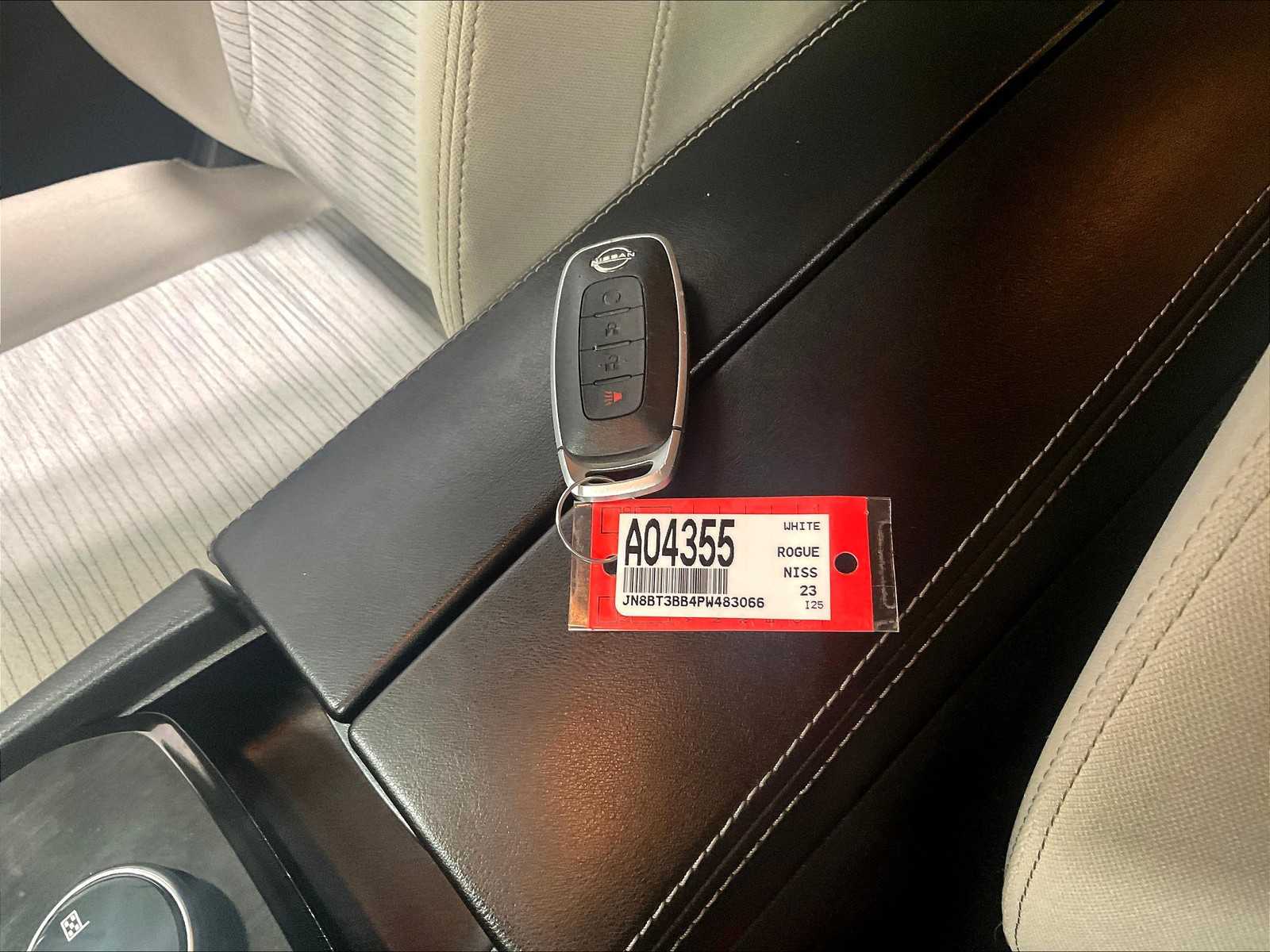 2023 Nissan Rogue SV - Photo 30