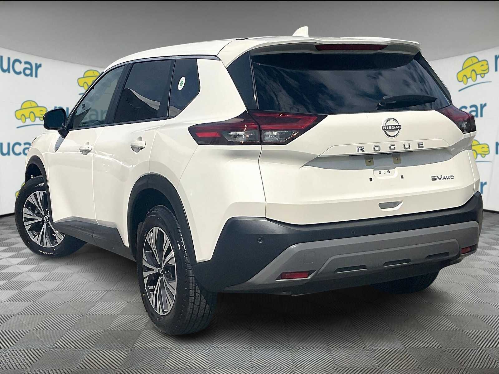 2023 Nissan Rogue SV - Photo 4