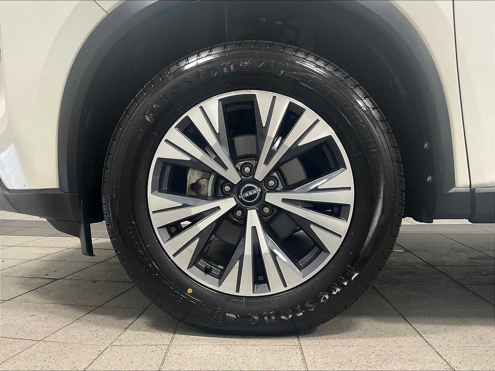2023 Nissan Rogue SV - Photo 7