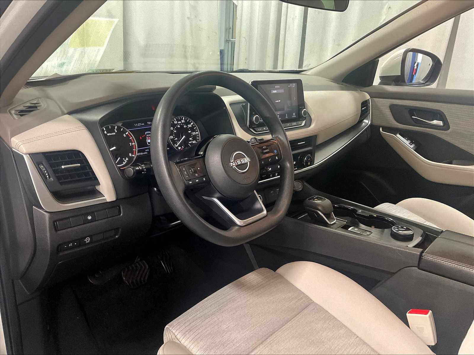 2023 Nissan Rogue SV - Photo 8