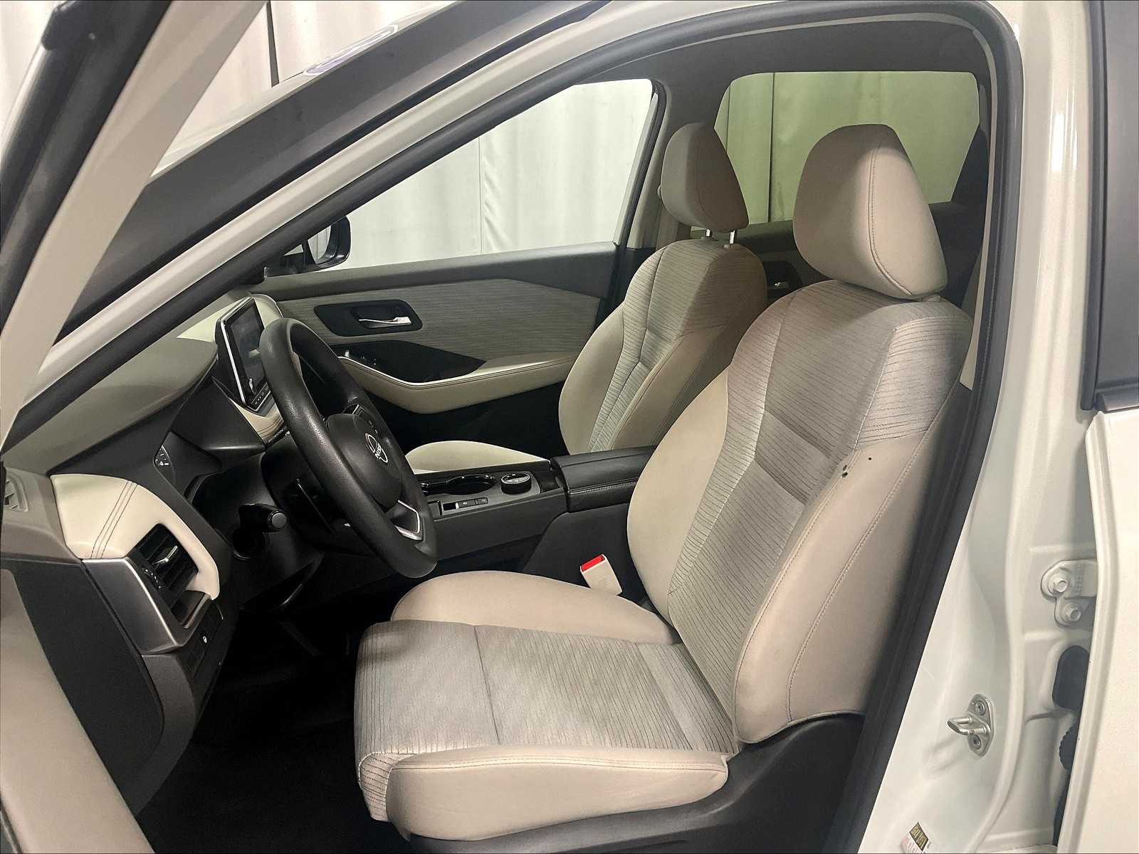 2023 Nissan Rogue SV - Photo 10