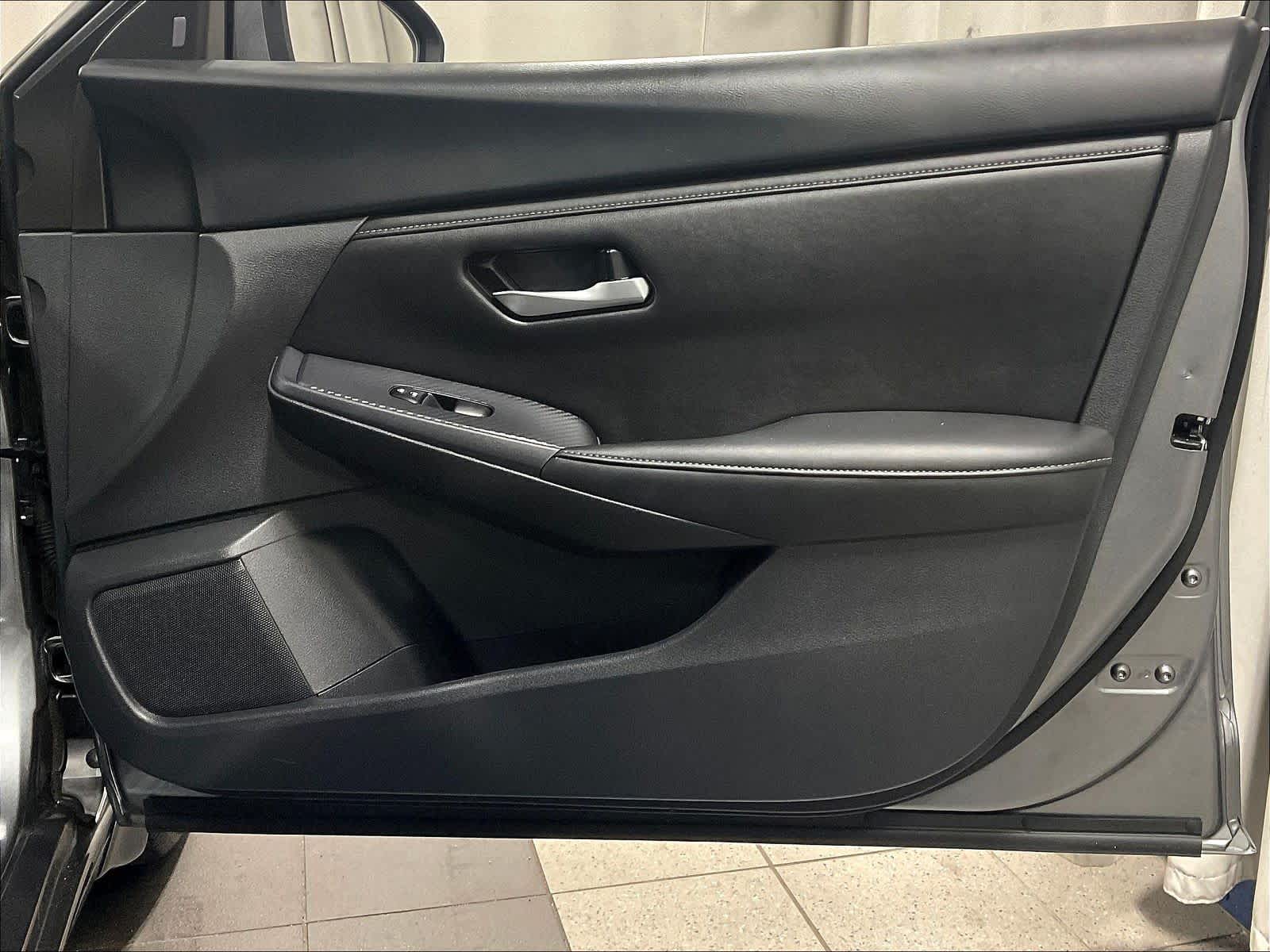 2024 Nissan Sentra SV - Photo 12