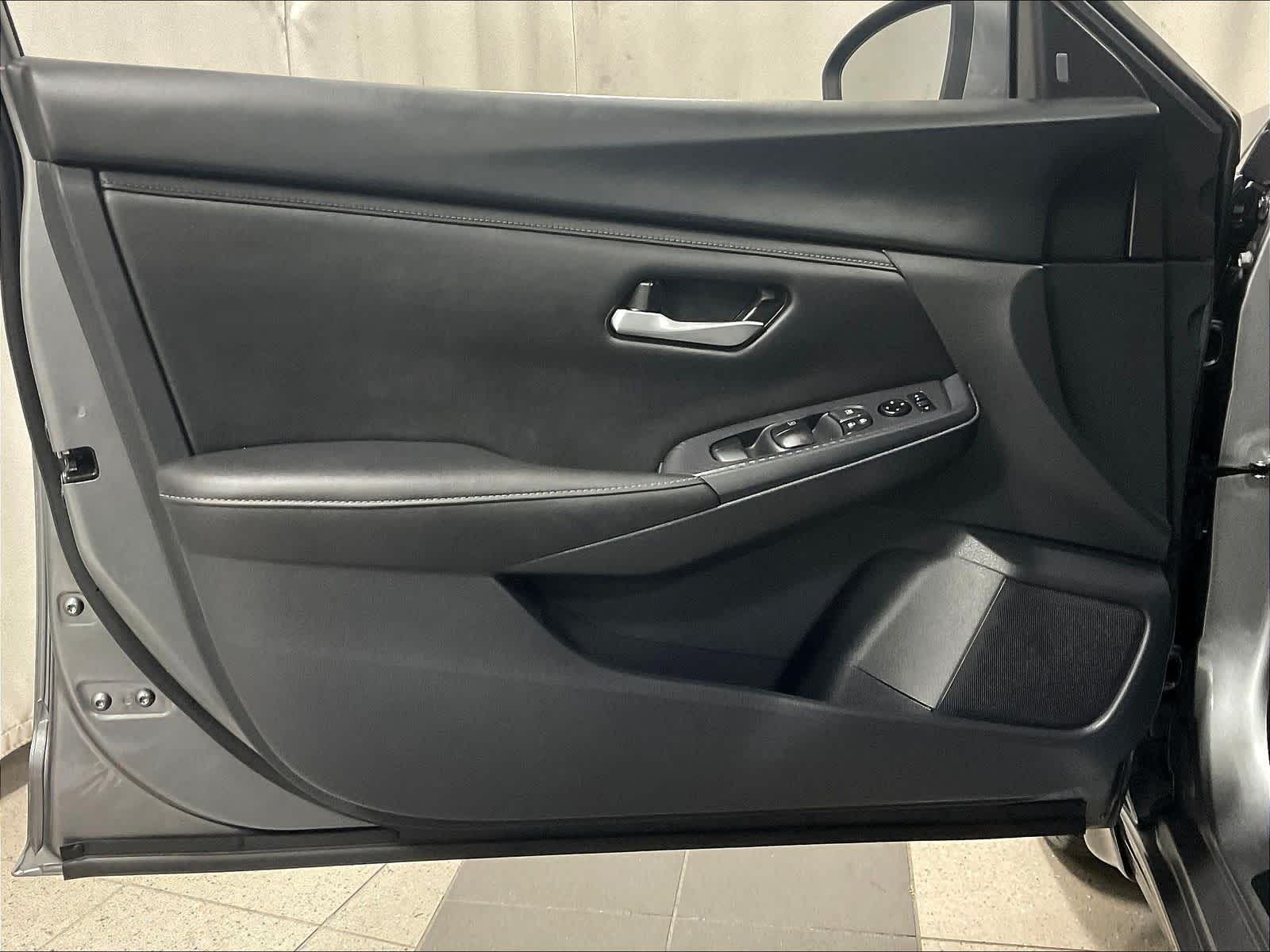 2024 Nissan Sentra SV - Photo 9