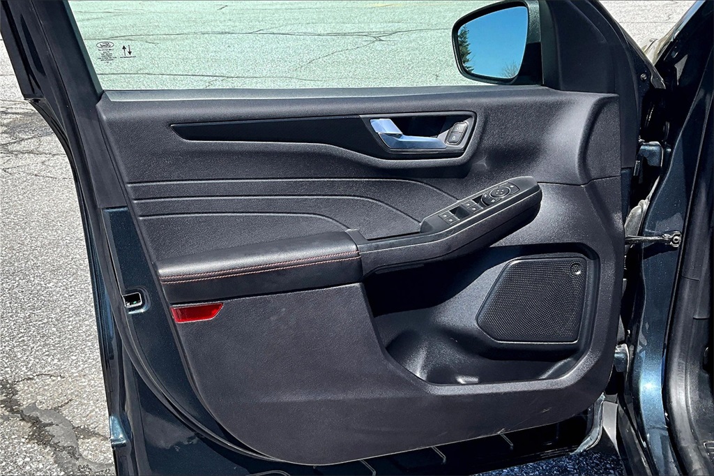 2022 Ford Escape SEL - Photo 9