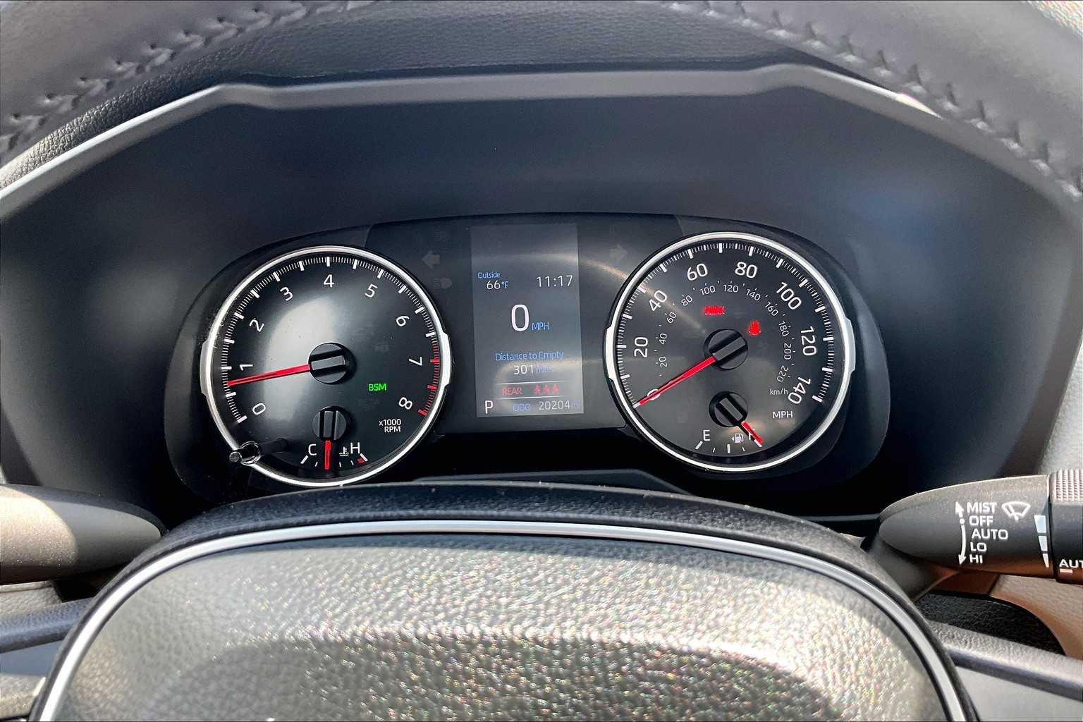 2022 Toyota RAV4 XLE - Photo 25