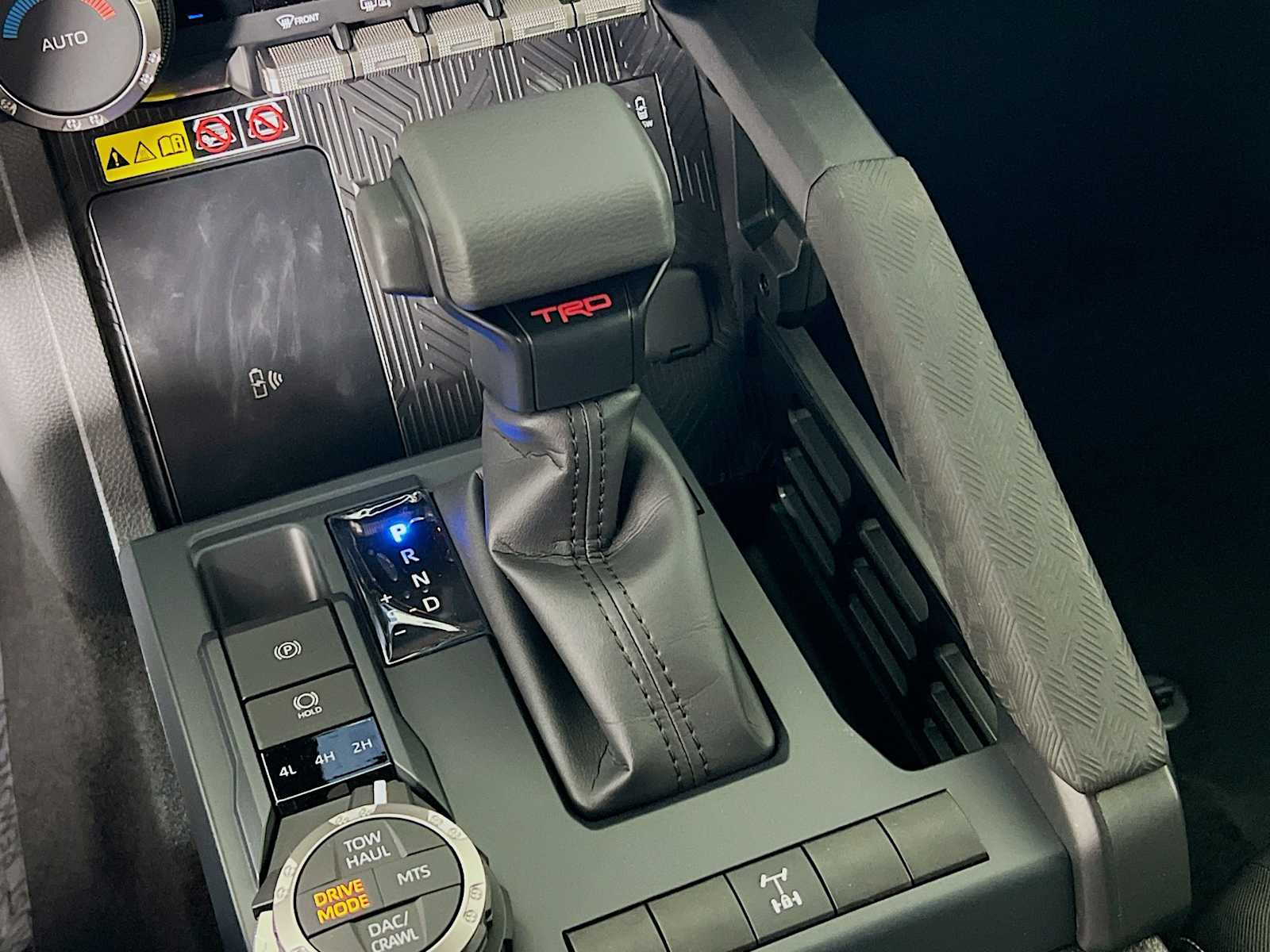 2025 Toyota Tacoma TRD Off Road - Photo 11