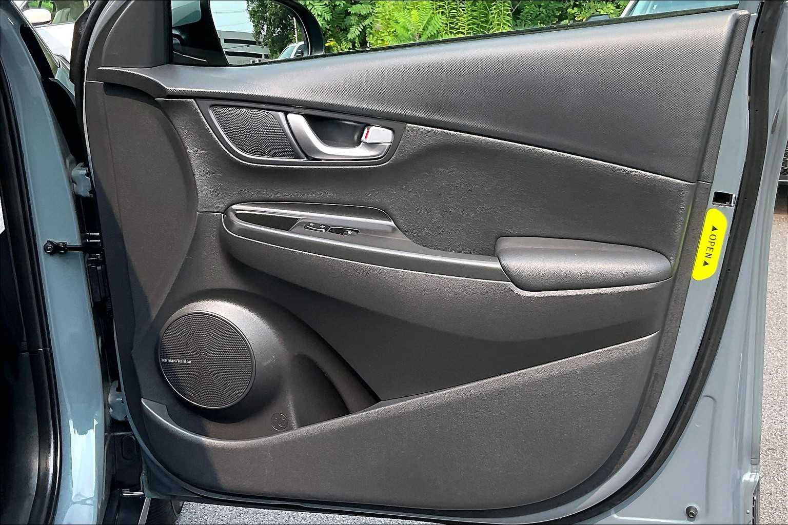 2023 Hyundai Kona Electric Limited - Photo 12