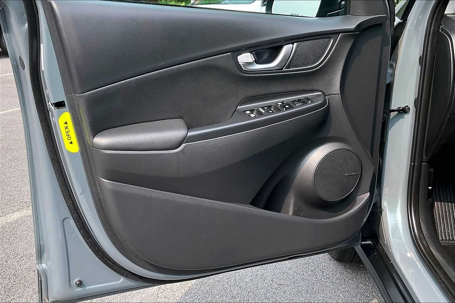 2023 Hyundai Kona Electric Limited - Photo 9