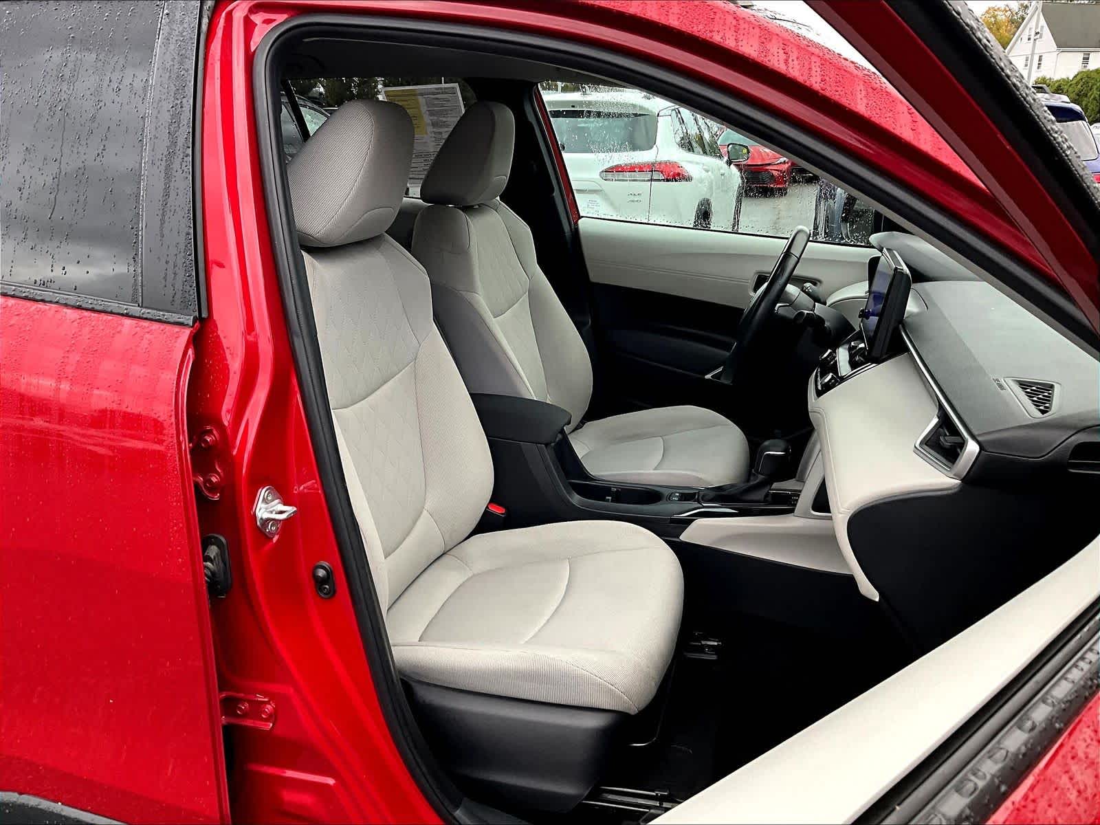 2023 Toyota Corolla Cross LE - Photo 11