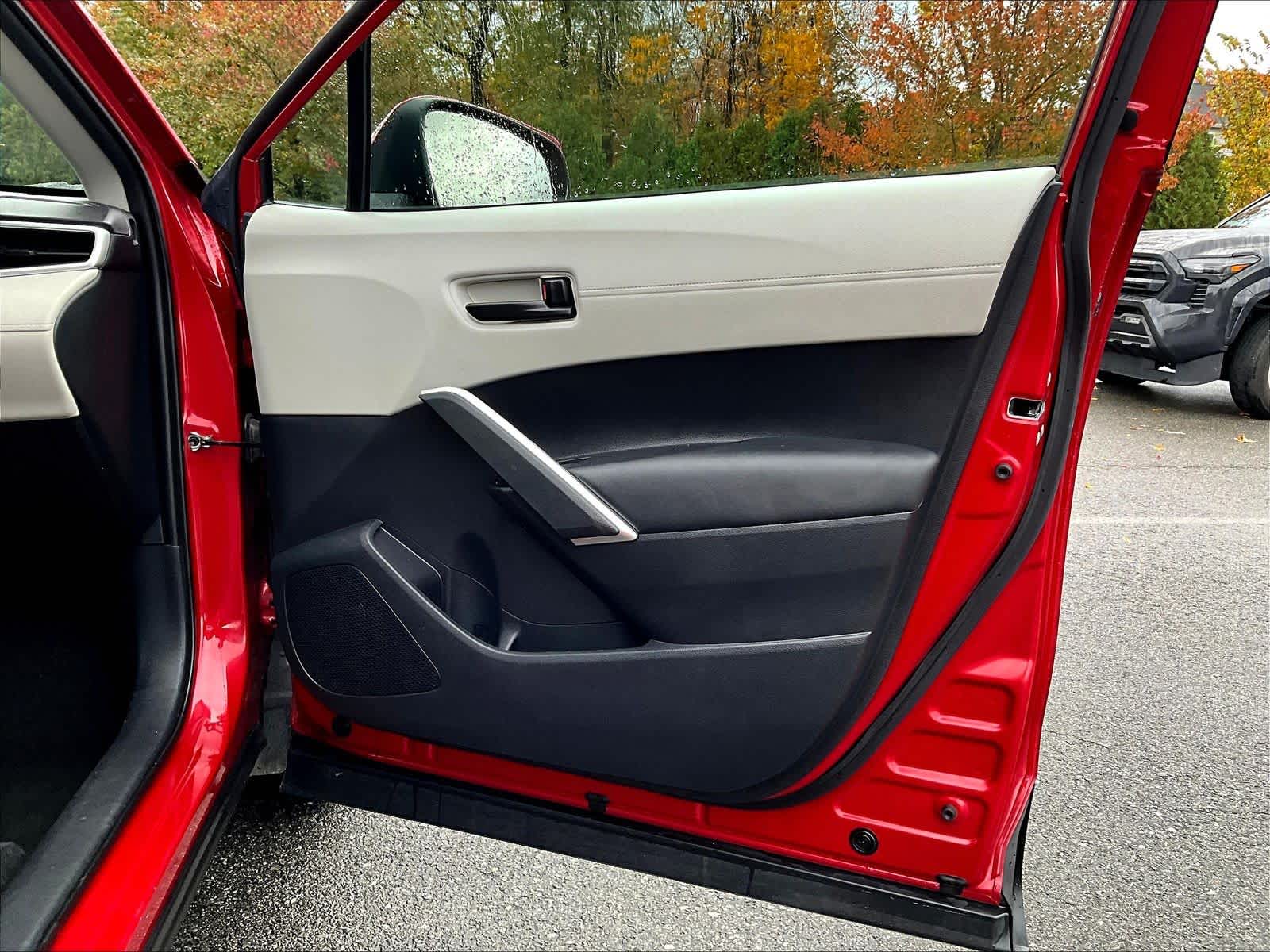 2023 Toyota Corolla Cross LE - Photo 12