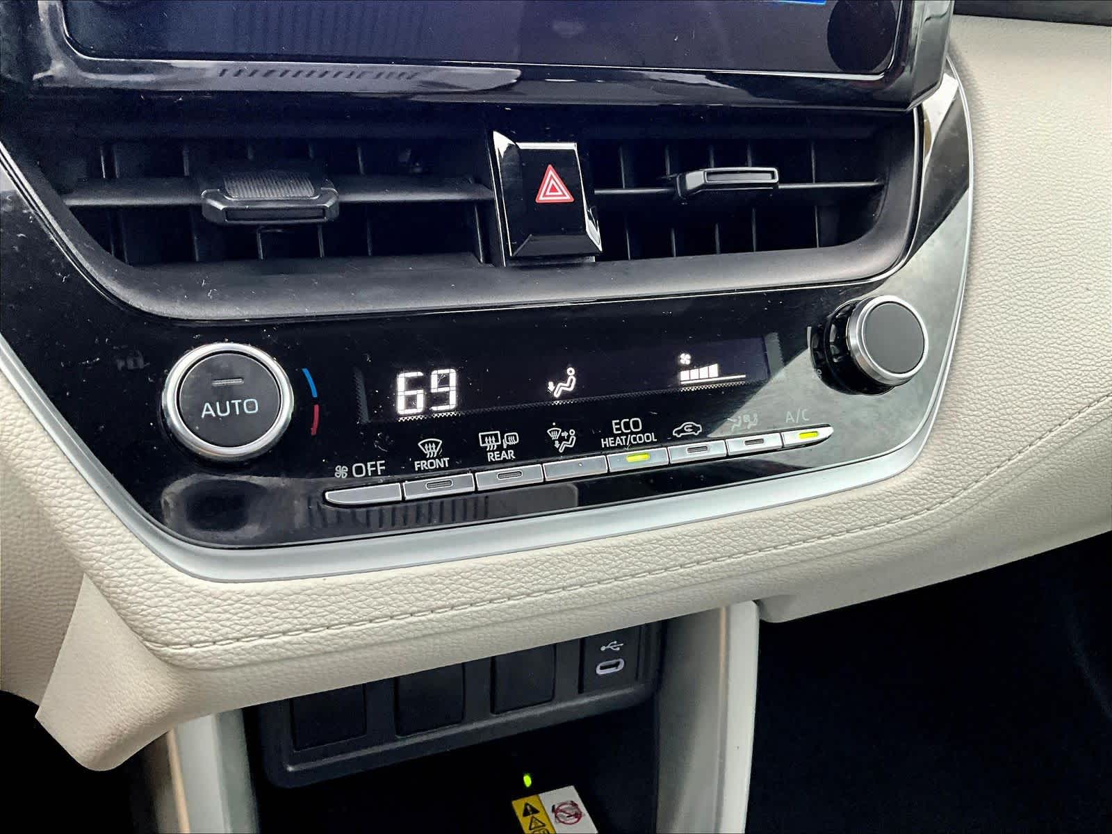 2023 Toyota Corolla Cross LE - Photo 26