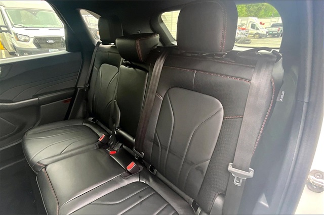 2025 Ford Escape ST-Line Elite - Photo 11