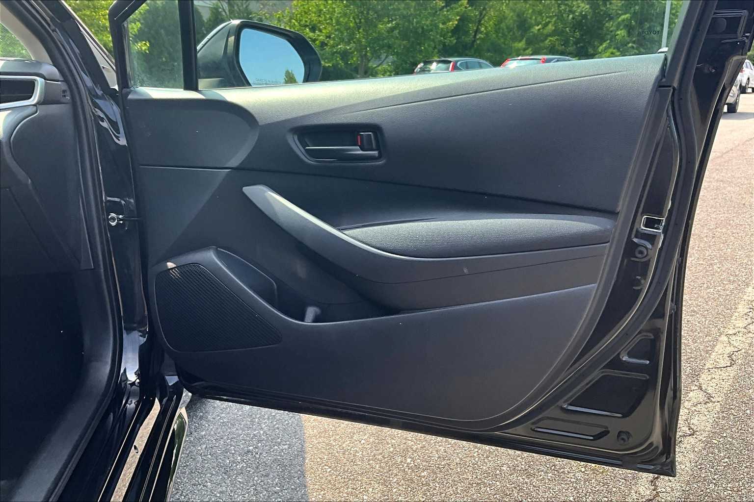 2024 Toyota Corolla LE - Photo 12