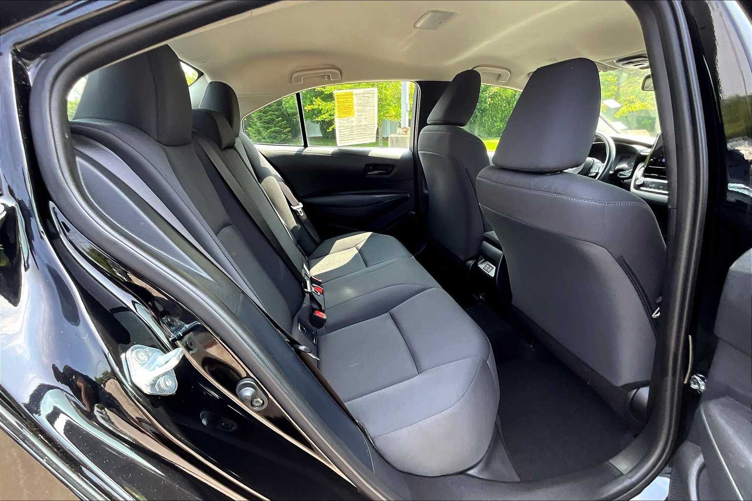 2024 Toyota Corolla LE - Photo 16