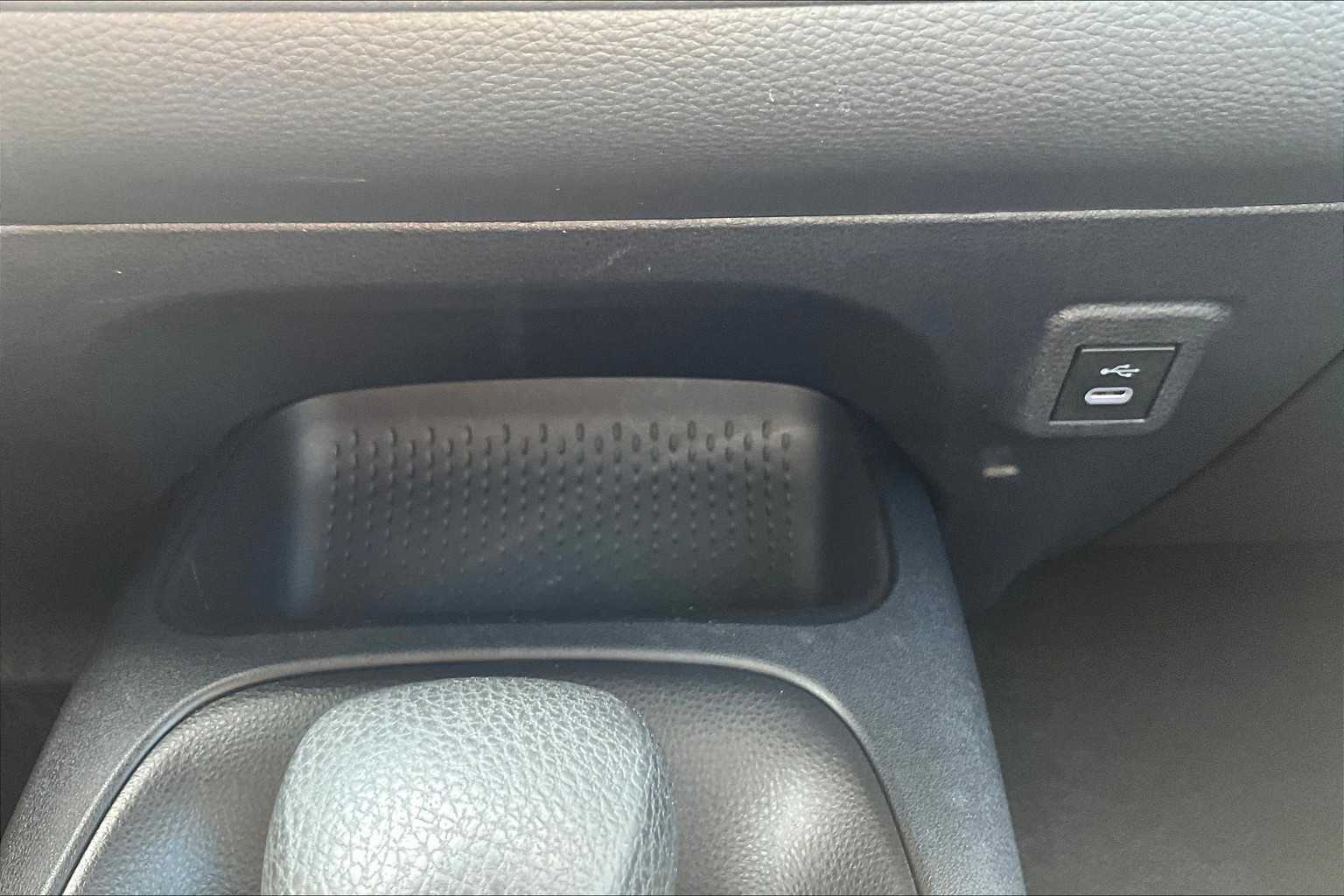 2024 Toyota Corolla LE - Photo 27