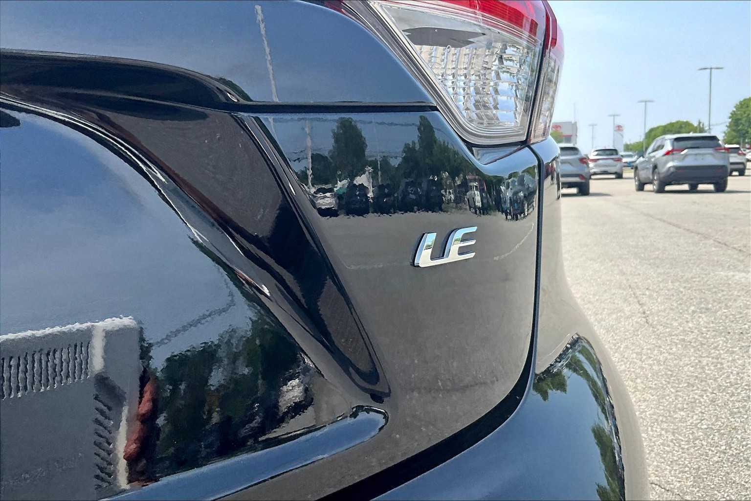 2024 Toyota Corolla LE - Photo 29