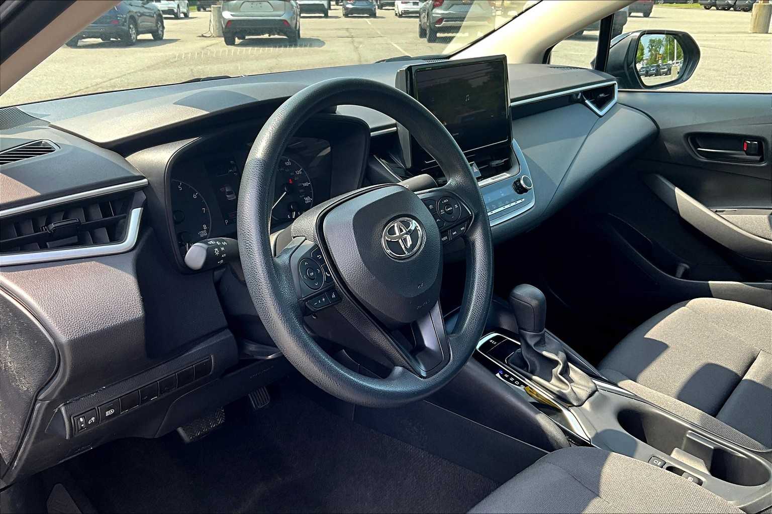2024 Toyota Corolla LE - Photo 8