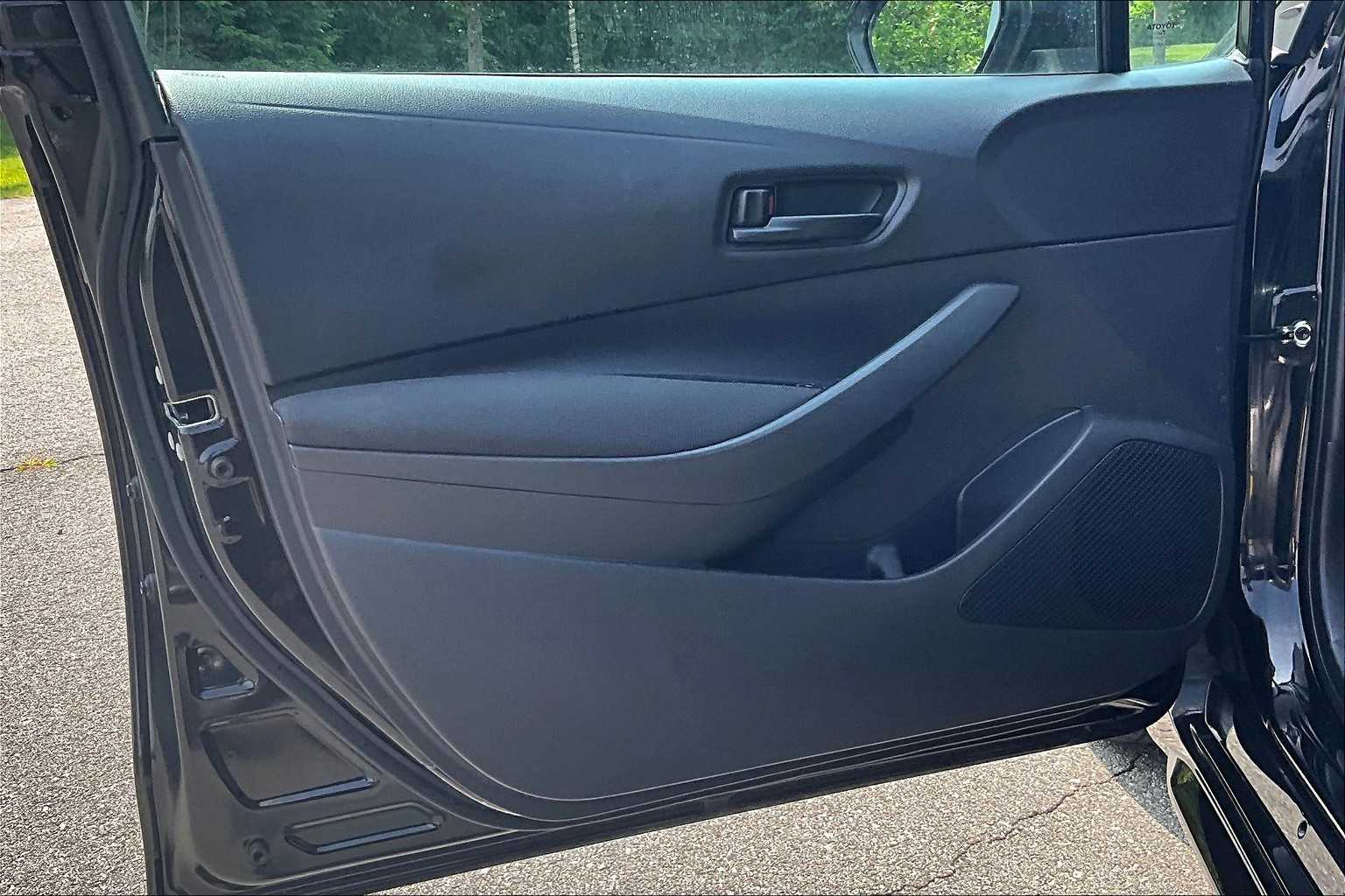 2024 Toyota Corolla LE - Photo 9