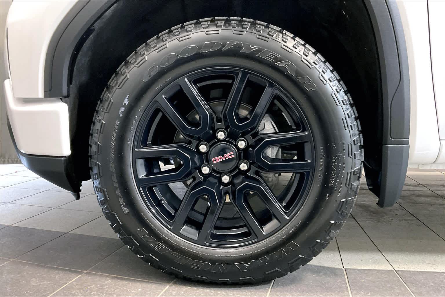 2024 GMC Sierra 1500 Elevation - Photo 7