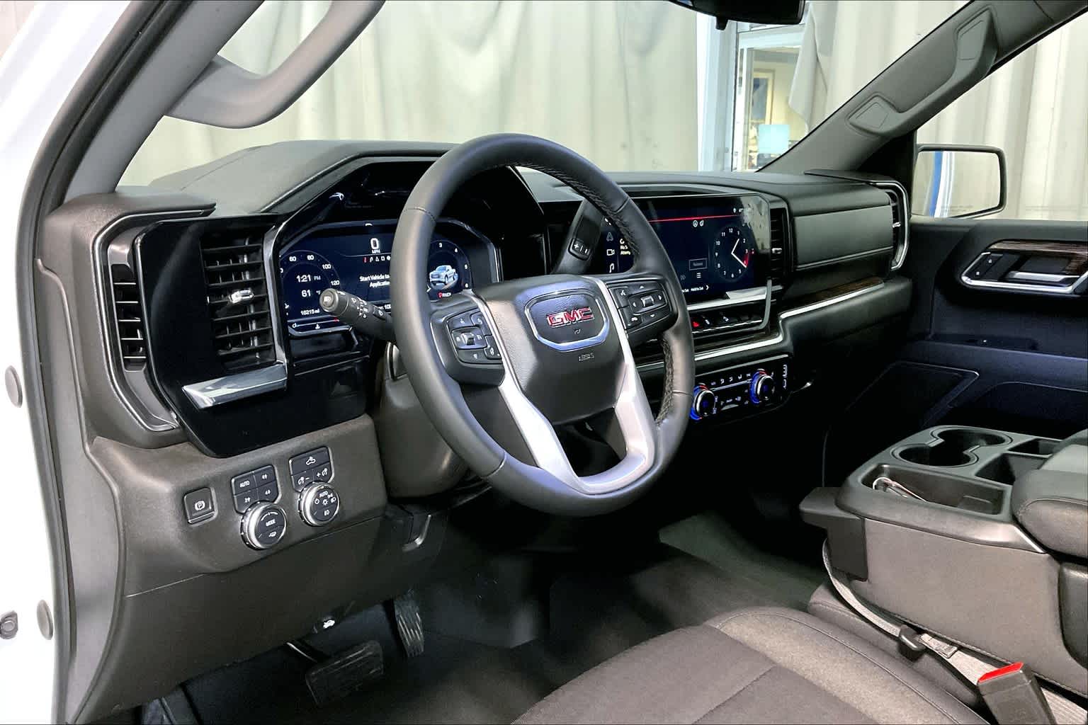 2024 GMC Sierra 1500 Elevation - Photo 8