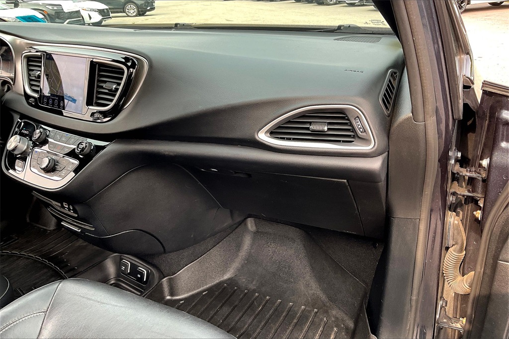 2020 Chrysler Pacifica Launch Edition - Photo 12