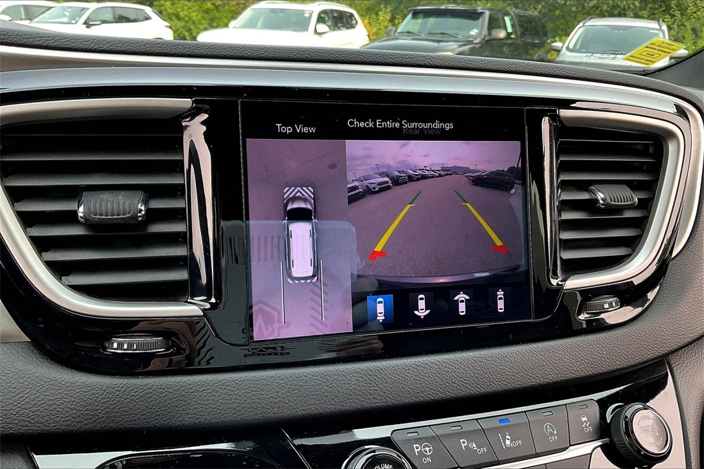 2020 Chrysler Pacifica Launch Edition - Photo 19