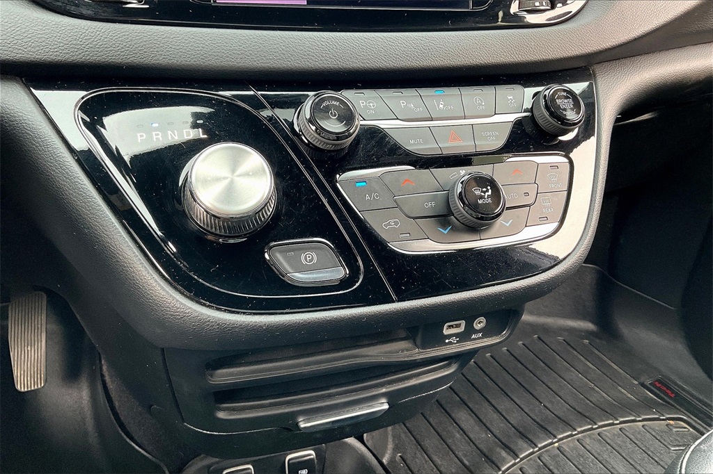 2020 Chrysler Pacifica Launch Edition - Photo 26