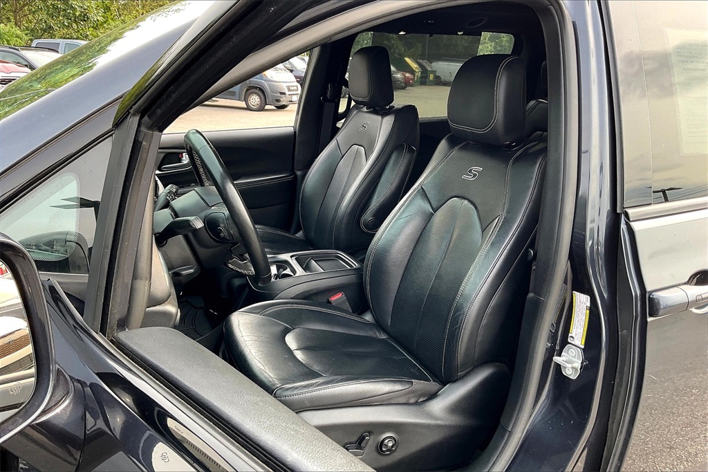 2020 Chrysler Pacifica Launch Edition - Photo 9