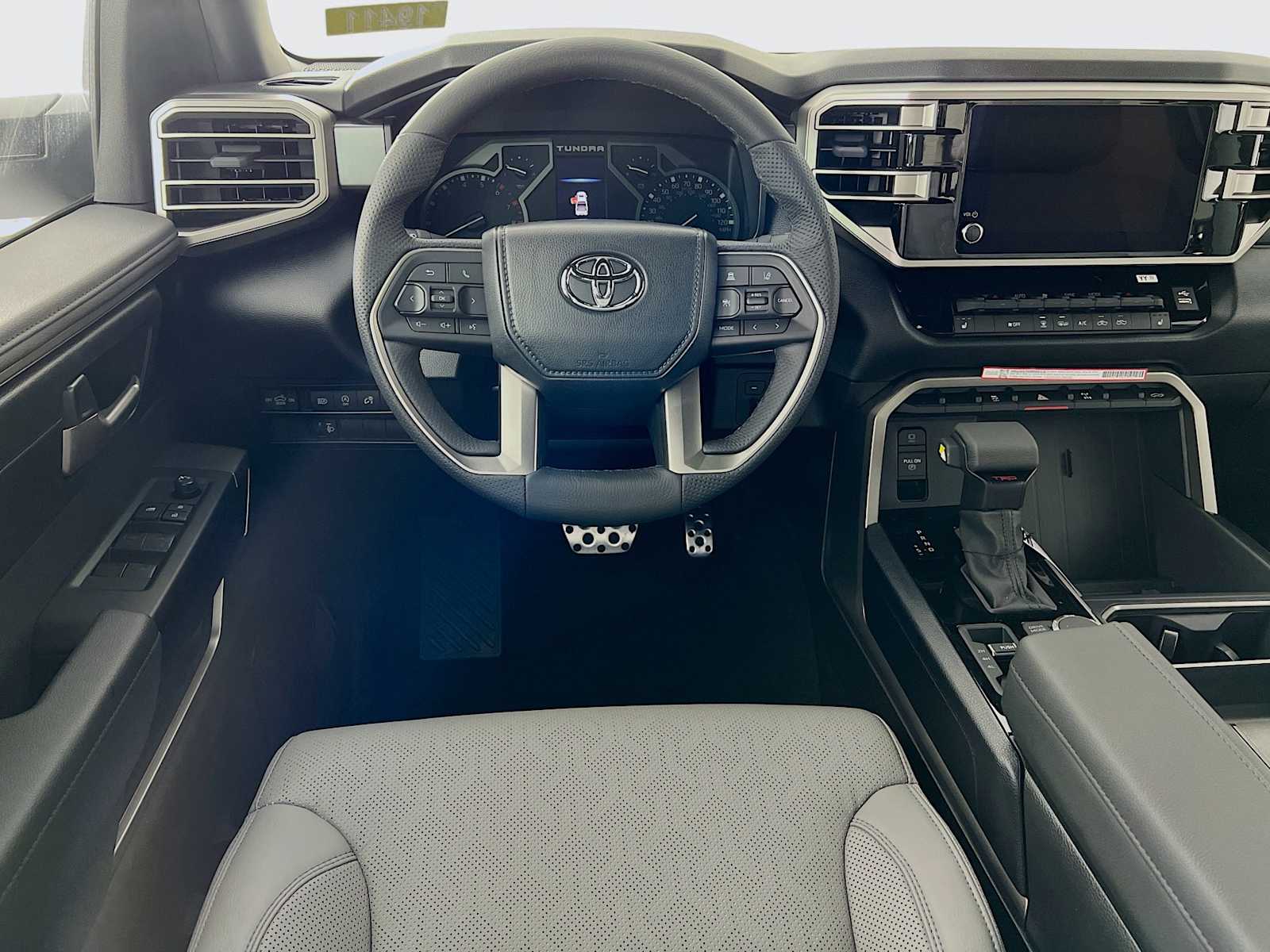 2025 Toyota Tundra SR5 - Photo 15